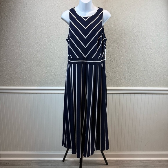 Jessica Howard Navy and White Striped Sleeveless jumpsuit Size12 - Picture 1 of 7